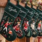 Family Mantel 5 Stockings